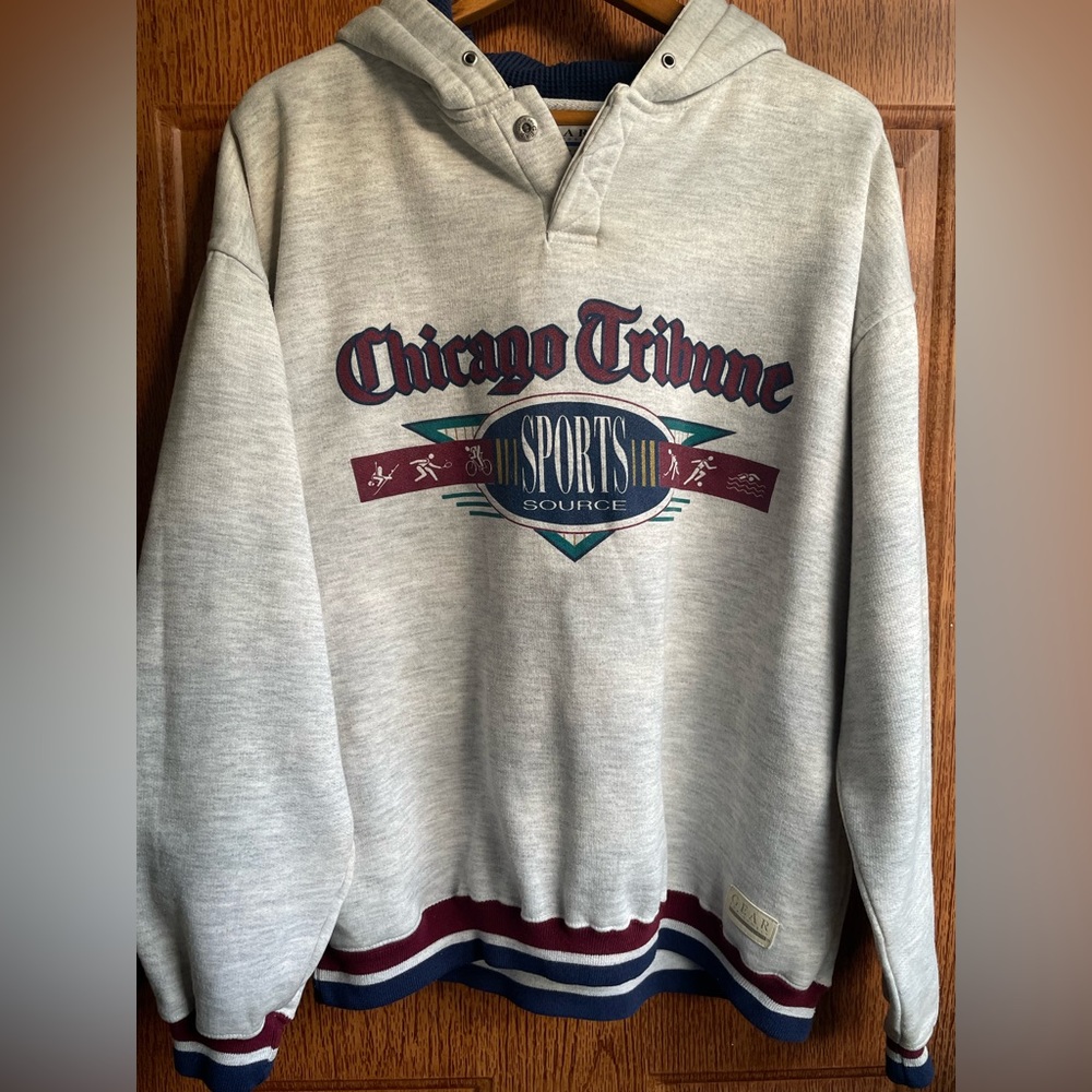 Vintage 90s Chicago Tribune Sports Source Graphic Sweatshirt Hoodie GEAR